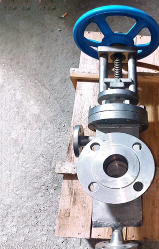 شیر دروازه ای سه راهه  (   3way Gate Valve) فرانسوی -  کلاس فشاری #150 جنس اینکونل